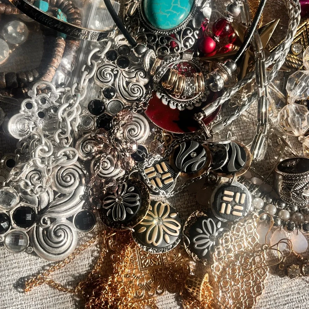 Colorful Beaded Jewelry Assortment - Picture 6 of 12